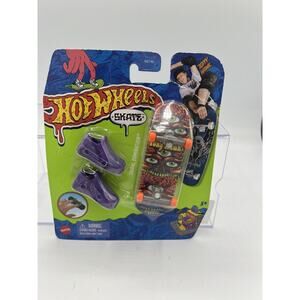 Hot Wheels 2022 Skate Tony Hawk Tribal Domination Fingerboard With Shoes